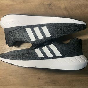 Nike men’s Swift Run 22